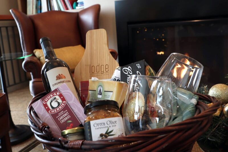 Northwest picnic package at your Tri-Cities Lodge