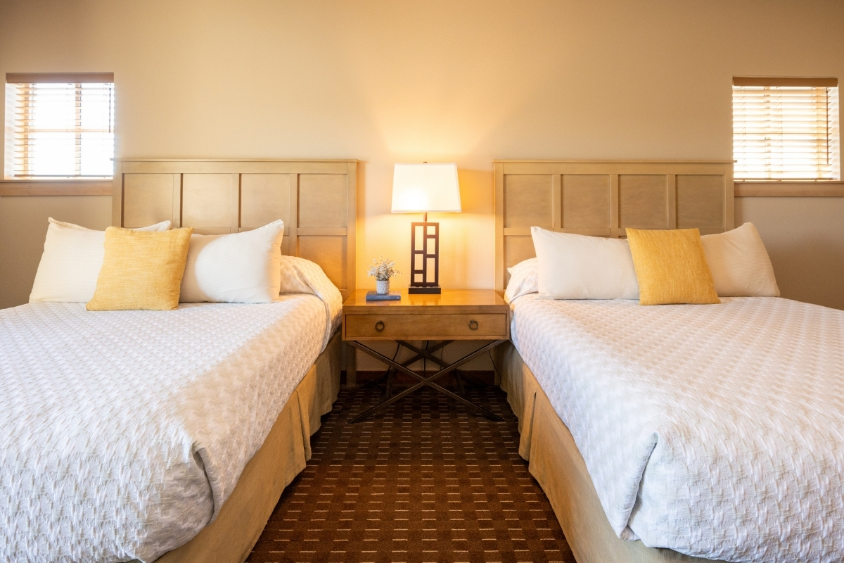Deluxe 2 Queen Suite at The Lodge at Columbia Point